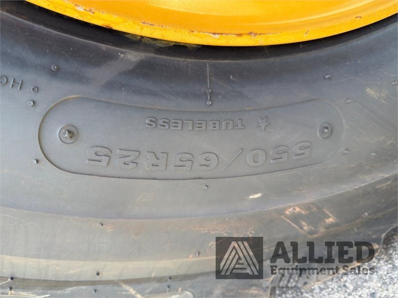 John Deere 872GP Greideriai