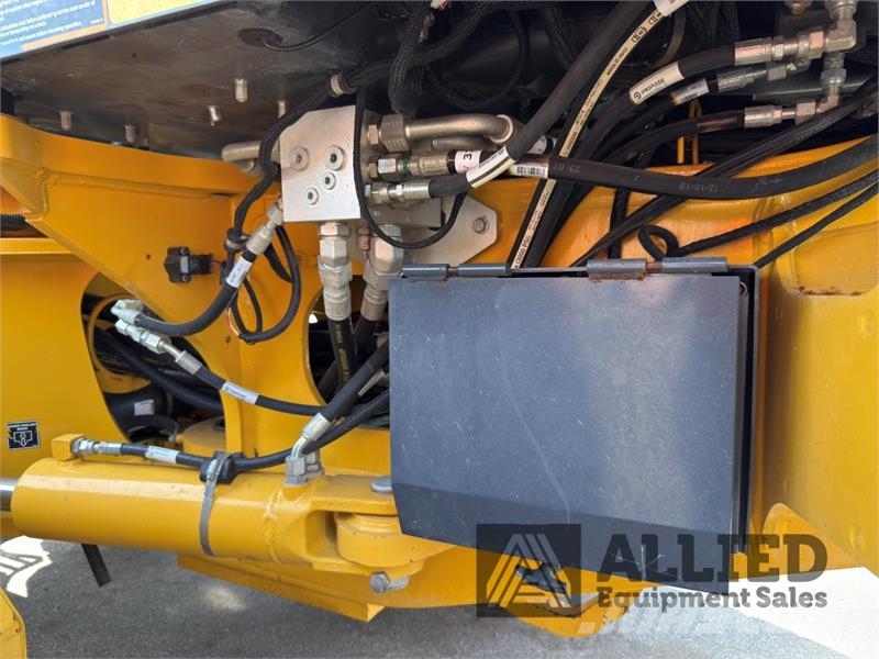 John Deere 872GP Greideriai