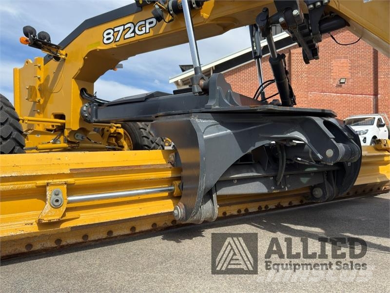John Deere 872GP Greideriai