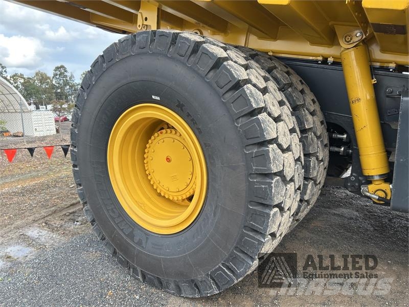 Komatsu HD605-7E1 Σπαστό Dump Truck ADT
