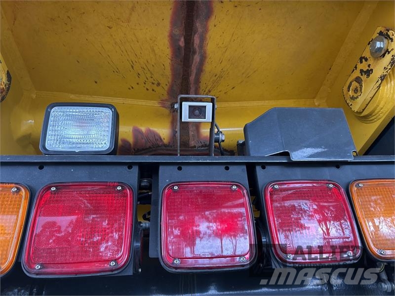 Komatsu HD605-7E1 Σπαστό Dump Truck ADT