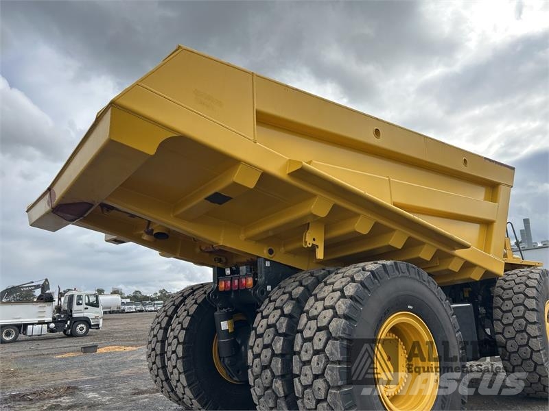 Komatsu HD605-7E1 Σπαστό Dump Truck ADT