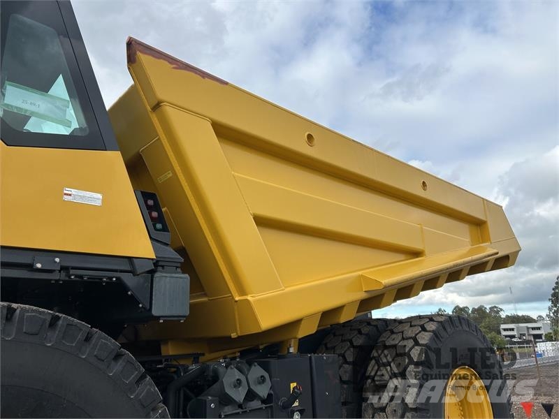 Komatsu HD605-7E1 Σπαστό Dump Truck ADT
