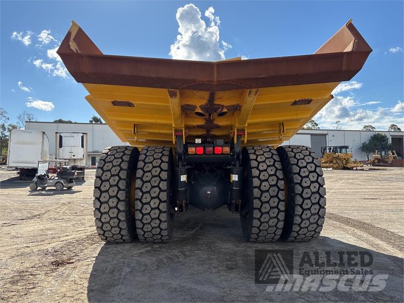 Komatsu HD605-7E1 Σπαστό Dump Truck ADT