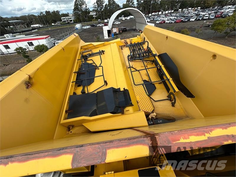 Komatsu HD605-7E1 Σπαστό Dump Truck ADT