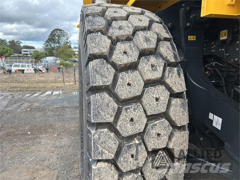 Komatsu HD605-7E1 Σπαστό Dump Truck ADT