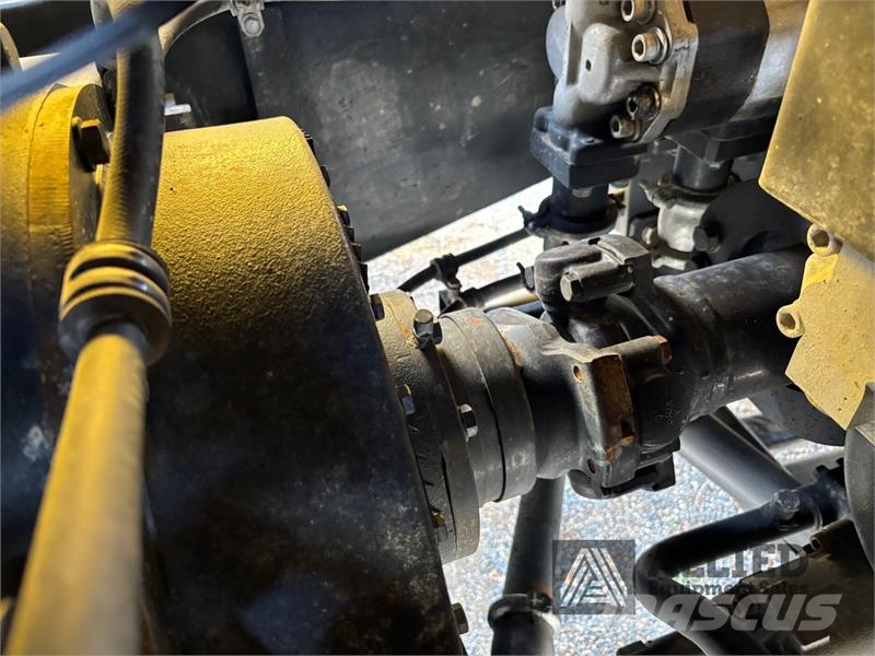 Komatsu HD605-7E1 Σπαστό Dump Truck ADT