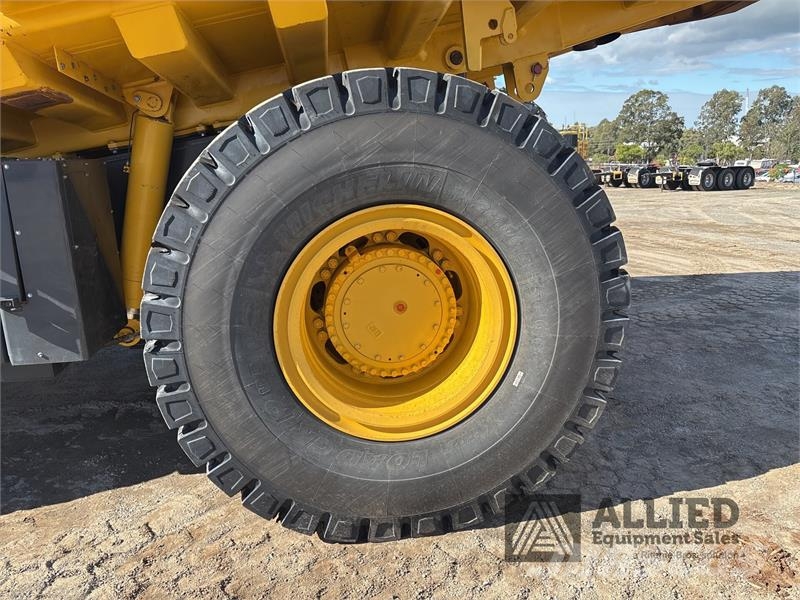 Komatsu HD605-7E1 Σπαστό Dump Truck ADT