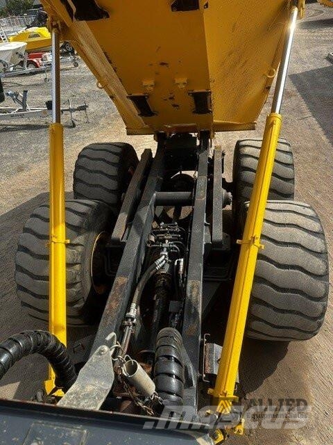 Komatsu HM300-5 Zglobni demperji