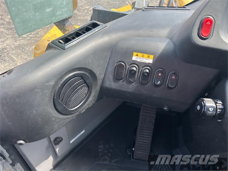 Komatsu WA100-8 Hjullastare