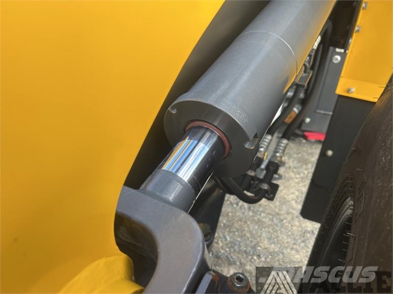 Komatsu WA100-8 Hjullastare