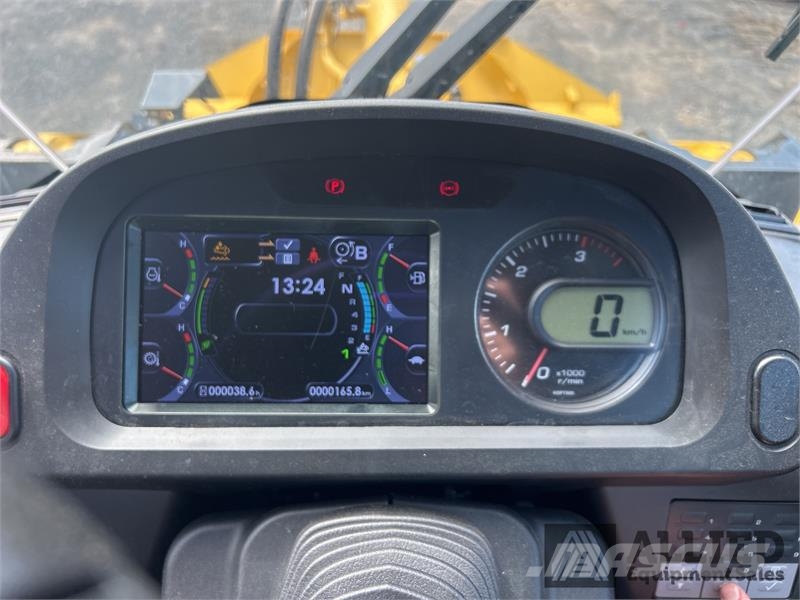 Komatsu WA100-8 Hjullastare