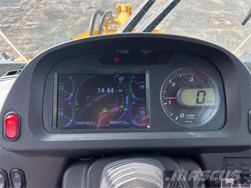Komatsu WA100-8 Hjullastare