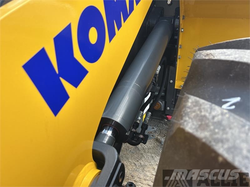 Komatsu WA100-8 Hjullastare