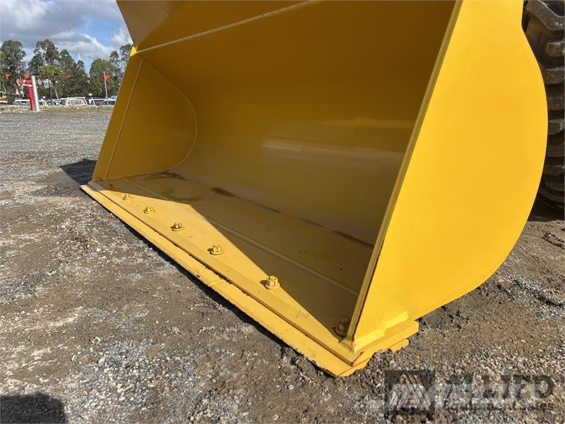 Komatsu WA100-8 Hjullastare