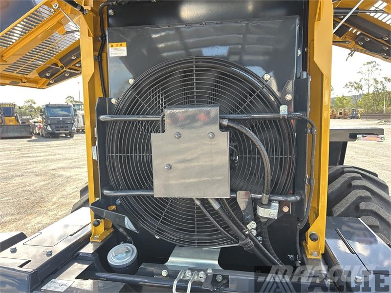 Komatsu WA100-8 Hjullastare