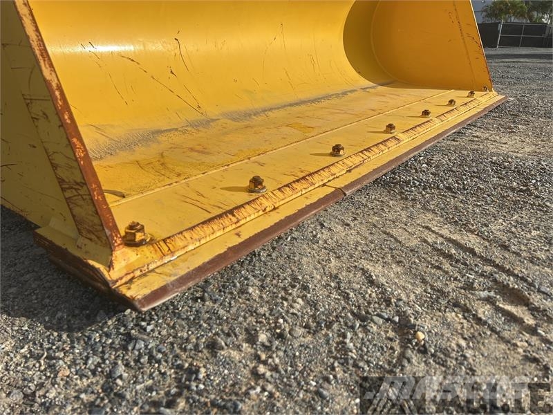 Komatsu WA100-8 Hjullastare