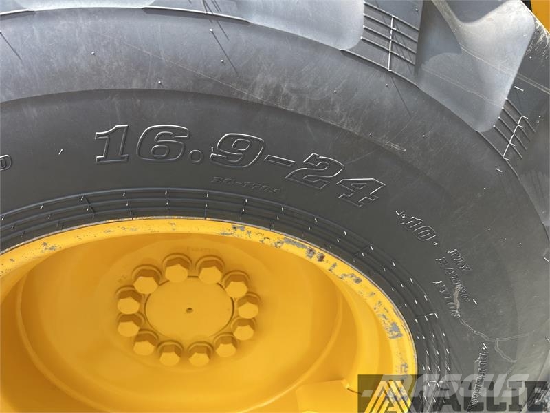 Komatsu WA100-8 Hjullastare