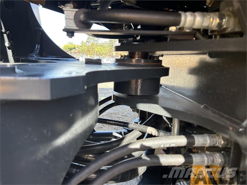 Komatsu WA100-8 Hjullastare