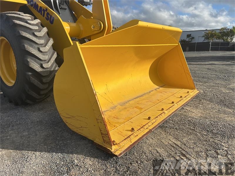 Komatsu WA100-8 Hjullastare