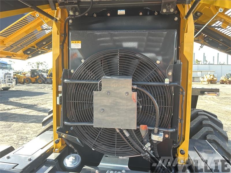 Komatsu WA100-8 Hjullastare