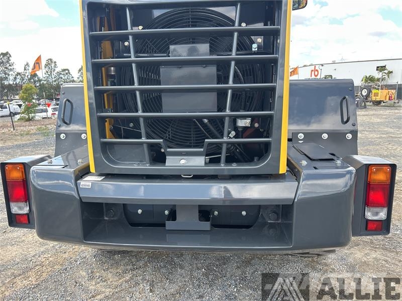 Komatsu WA100-8 Hjullastare