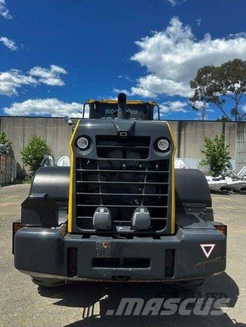 Komatsu WA320-8 Naudoti ratiniai krautuvai