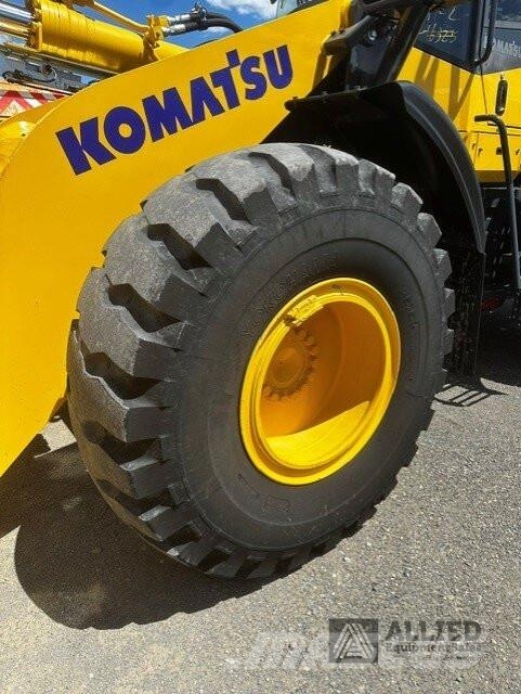 Komatsu WA320-8 Naudoti ratiniai krautuvai