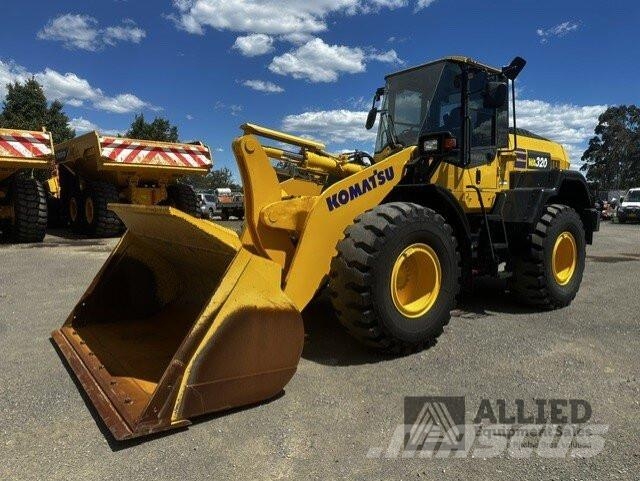 Komatsu WA320-8 Naudoti ratiniai krautuvai