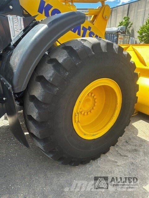 Komatsu WA320-8 Naudoti ratiniai krautuvai