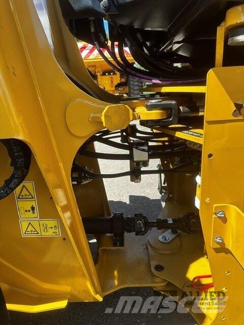 Komatsu WA320-8 Naudoti ratiniai krautuvai