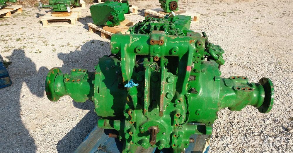John Deere 5090R Převodovka