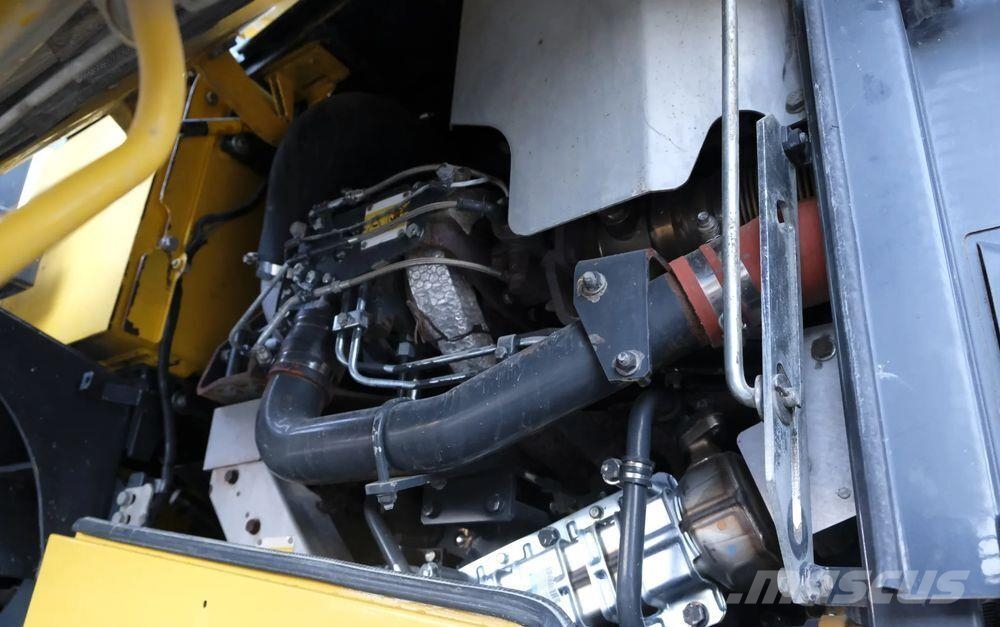 Komatsu WA470-7 Фронтальні навантажувачі