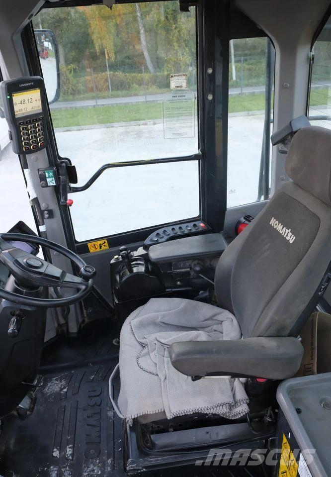 Komatsu WA470-7 Фронтальні навантажувачі