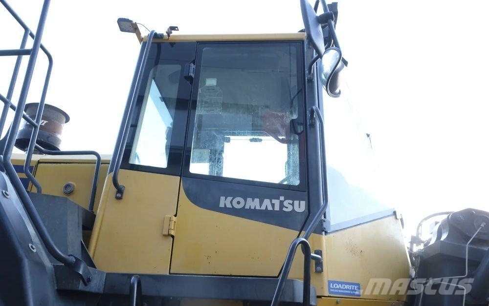 Komatsu WA470-7 Фронтальні навантажувачі