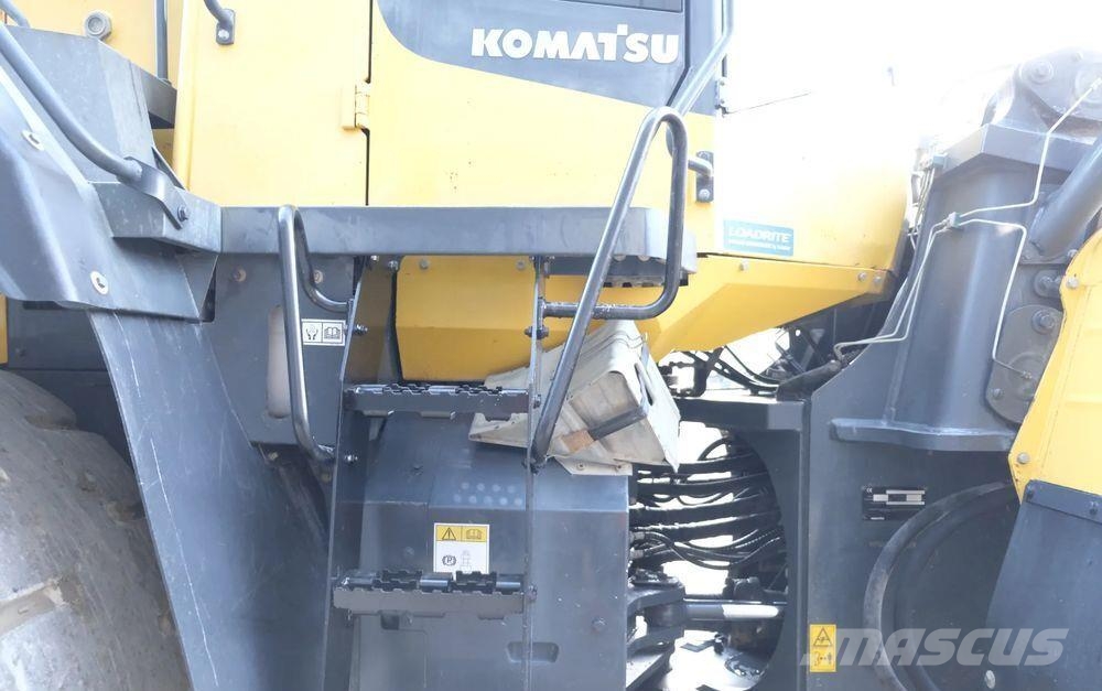 Komatsu WA470-7 Фронтальні навантажувачі