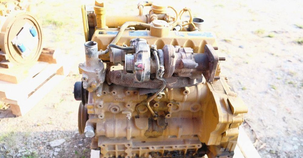 Kubota silnik caterpillar c3.3 B CDI-T-ET03 V3307na częśc Двигуни