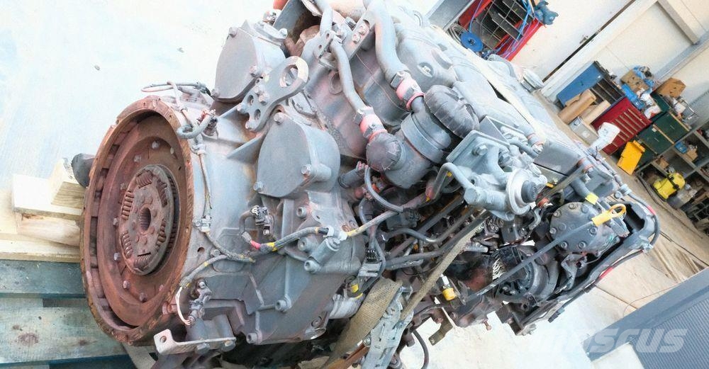 Liebherr D934S Двигуни