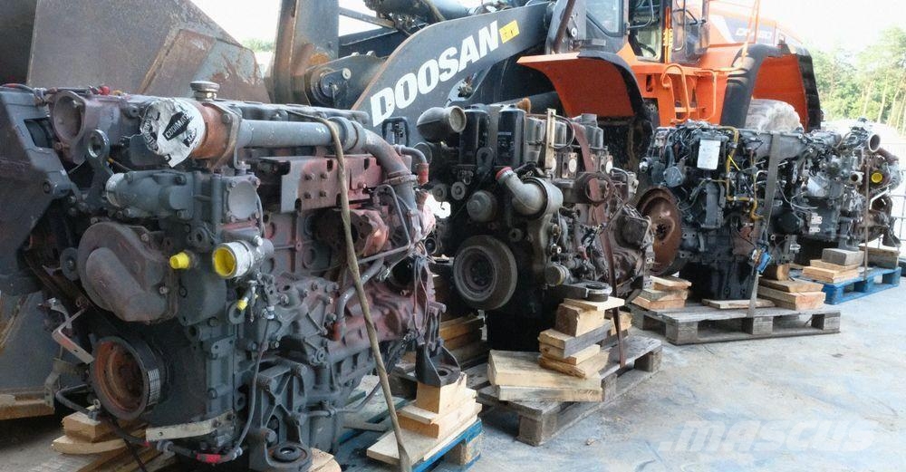Liebherr D934S Двигуни
