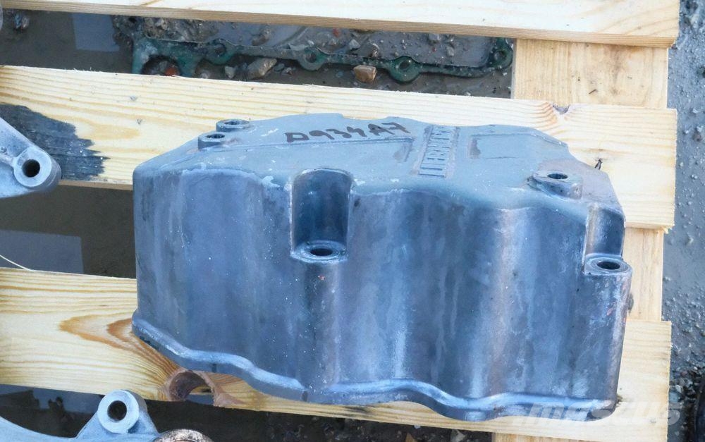 Liebherr pokrywa zaworów dekiel głowicy D934 A7 kod 1012722 Motori