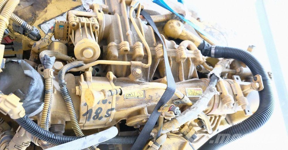 Perkins Pompa wody oryginał do silnika Caterpillar C 6.6 1 Moteur