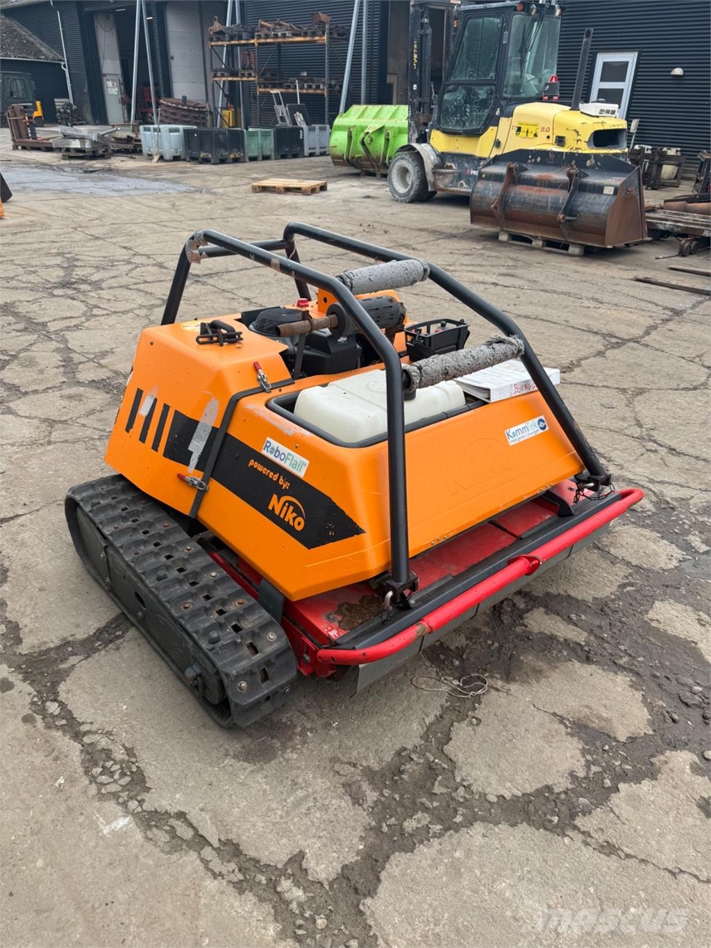  Bælteklipper med fjernbetjening ركوب الحشائش