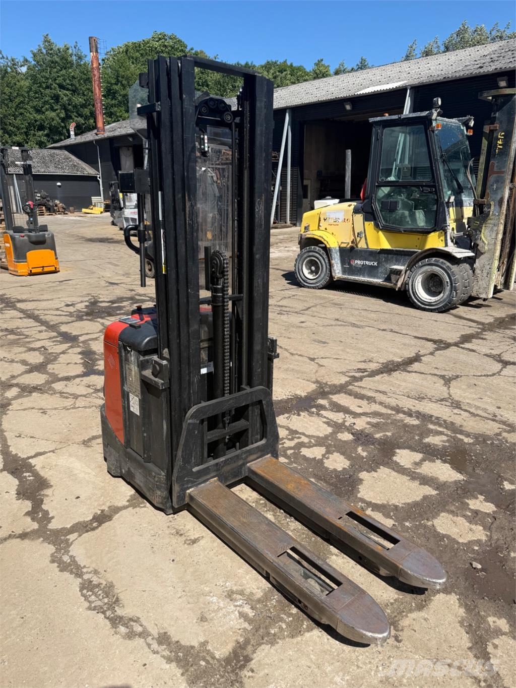 BT SPE125 Apiladores manuales
