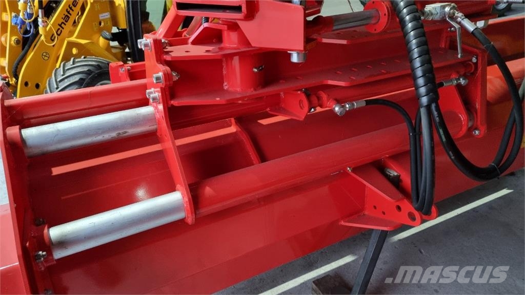 Concept Perugini DS-F 260 TILBUD ARMKLIPPER M. EKSTRA SIDEFORSKYDNI Slåttermaskiner