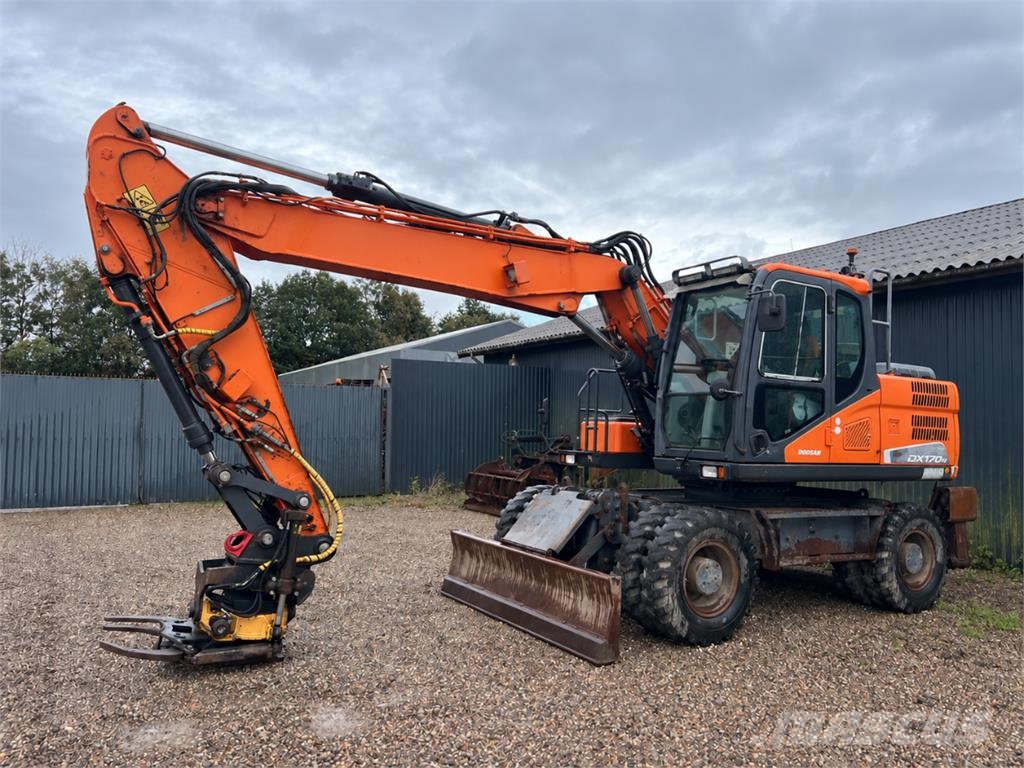 Doosan DX170W-5 Hjulgraver / Engcorn rotortilt med klo 휠 굴삭기