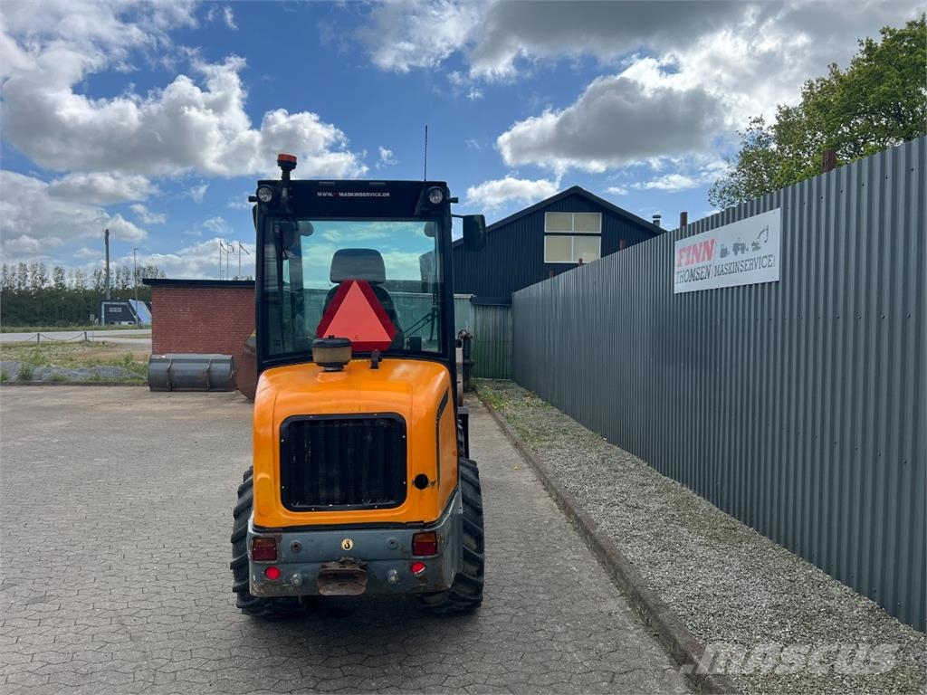 GiANT V 452 T X-Tra HD- Kabine / Skovl & gafler Minilastare
