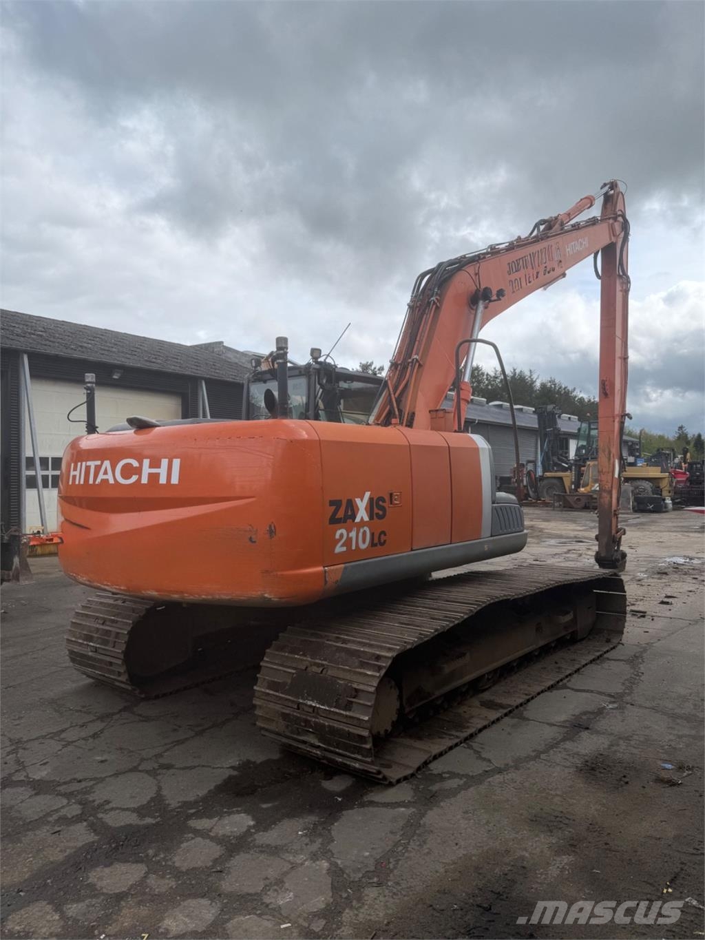 Hitachi ZX210 Escavatori cingolati