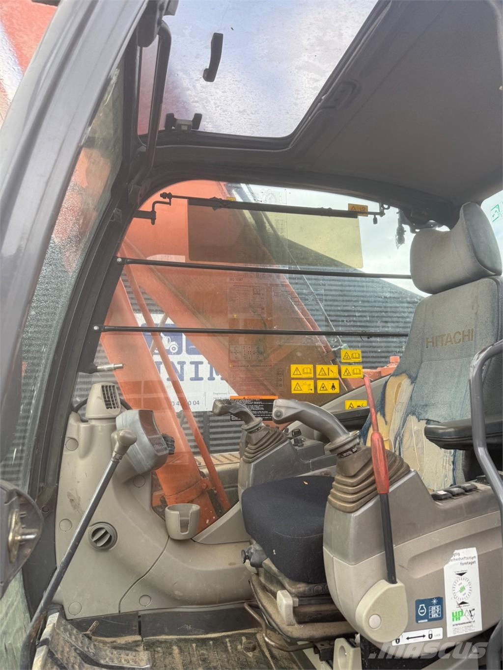 Hitachi ZX210 Escavatori cingolati