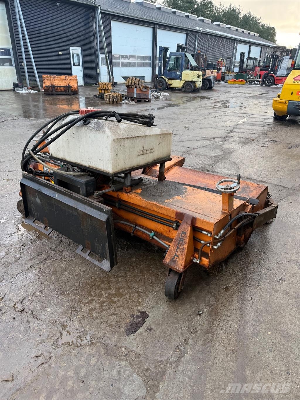  Hydraulisk kost med opsamler 小型装载机