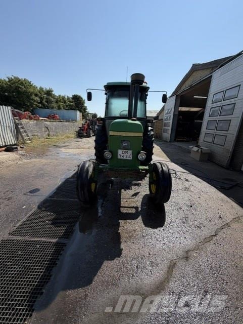 John Deere 3050 - kontakt for pris Трактори